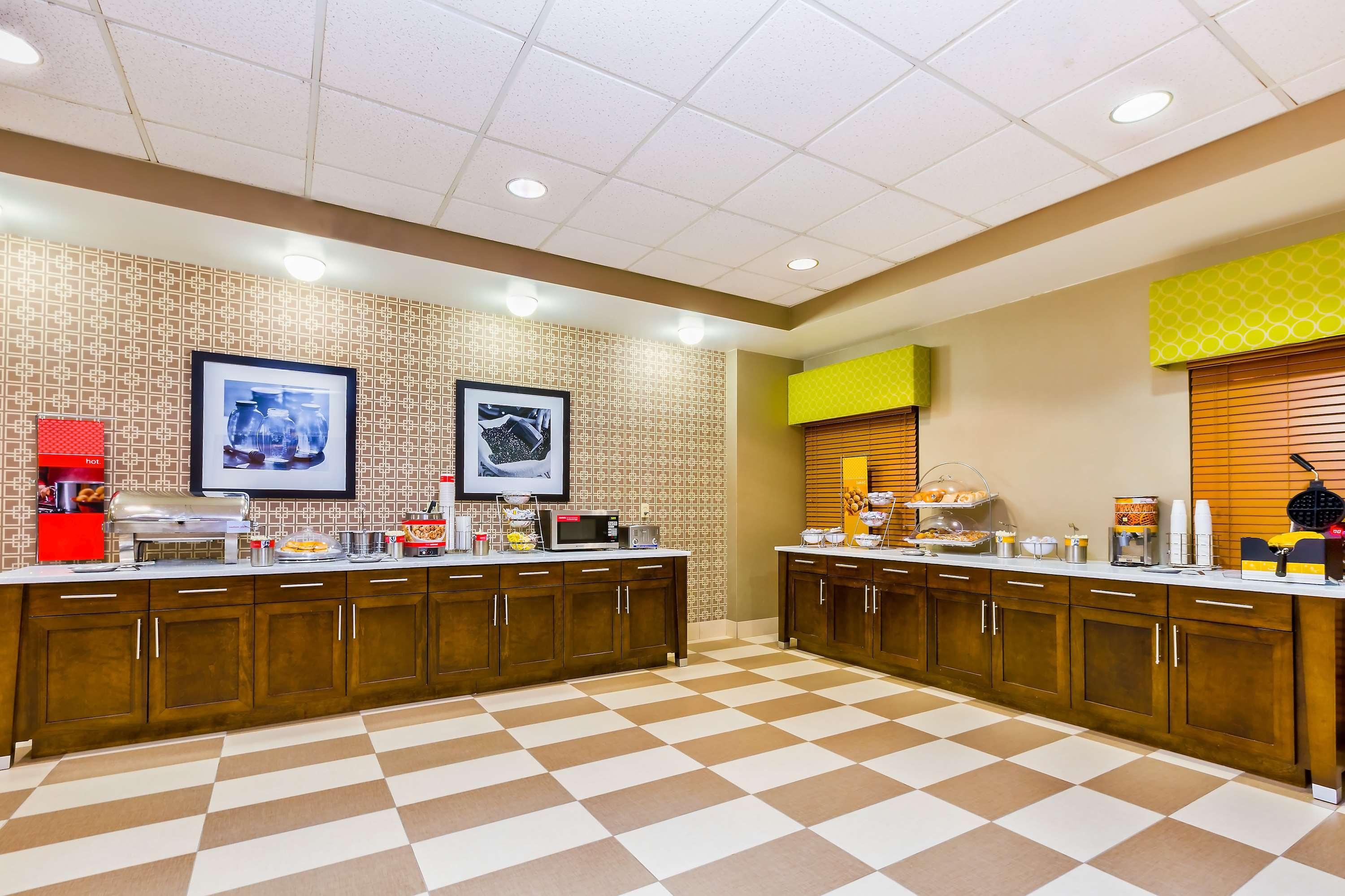 Hotel Hampton Huntsville-arsenal/south Parkway 3*